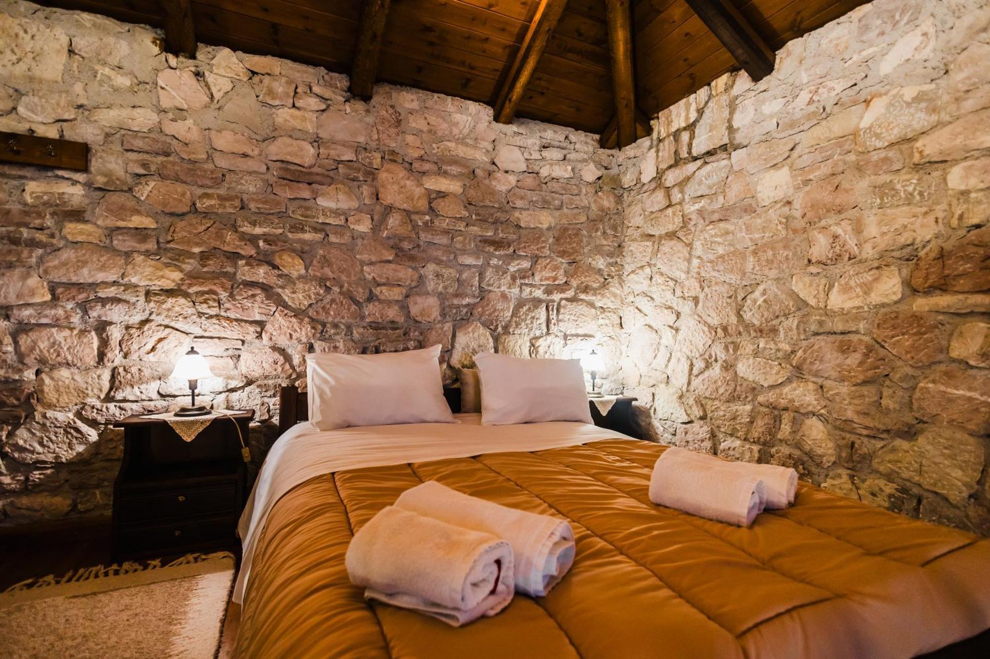 Guesthouse Armakas Kalavryta Exteriör bild